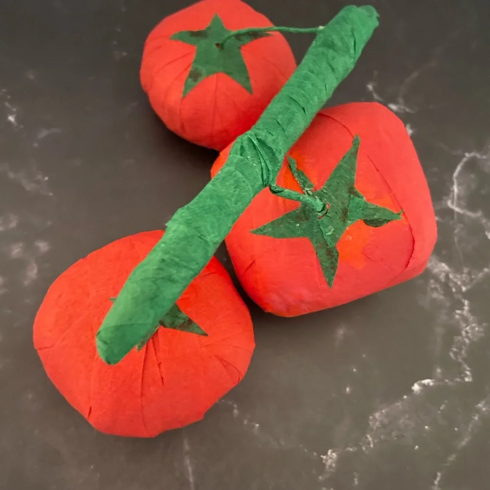 Surprise Ball Tomatoes On The Vine 🍅🍅🍅